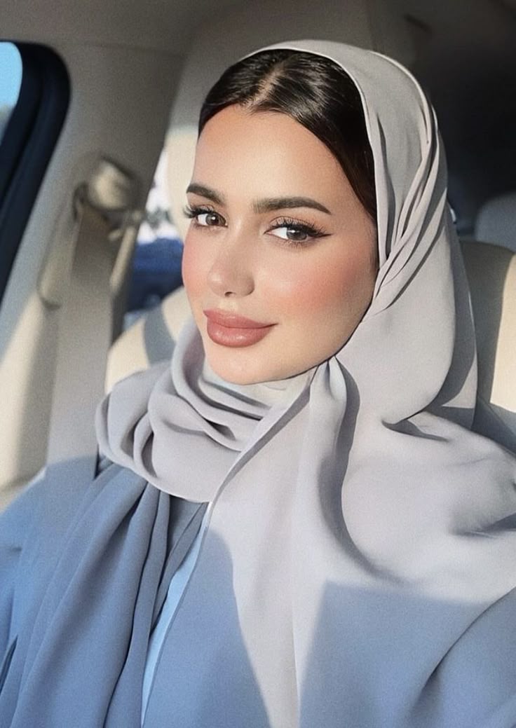 <em><strong>Afreen ismail</strong></em>